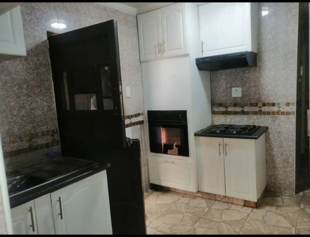 2 BEDROOM HOUSE FOR SALE IN SEBOKENG ZONE 19